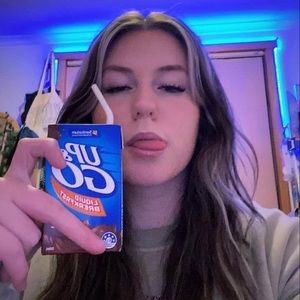 Meet your Posher, Zoe